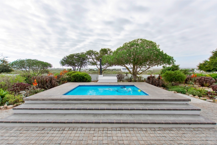 7 Bedroom Property for Sale in Paternoster Western Cape